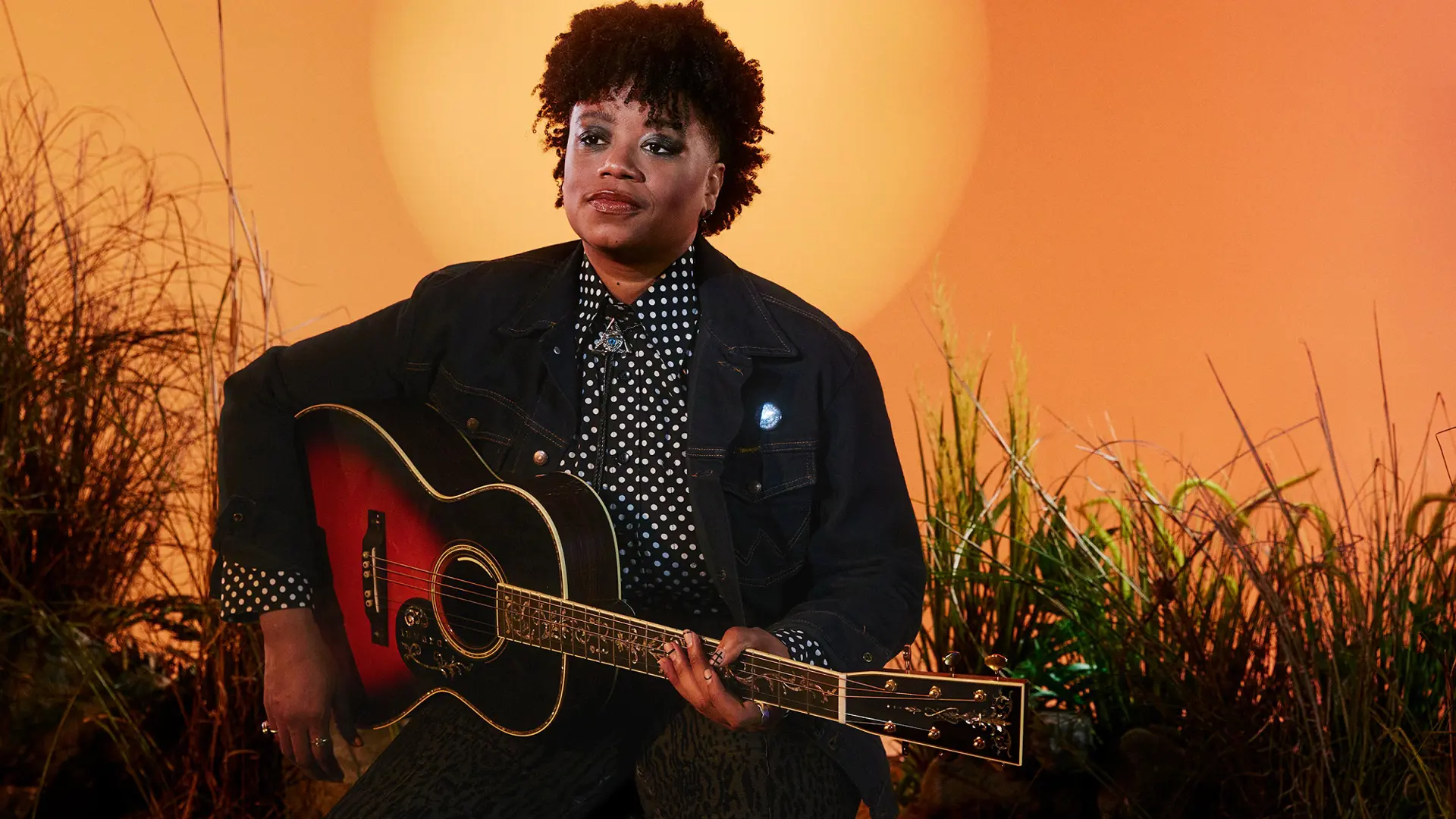 /media/e3cnrna1/05_kevin_king_05132024_rounder_amythyst_kiah_0615_retouched_web_8_-2.jpg?width=1920&height=1080&format=webp&v=1db94b5af5471e0