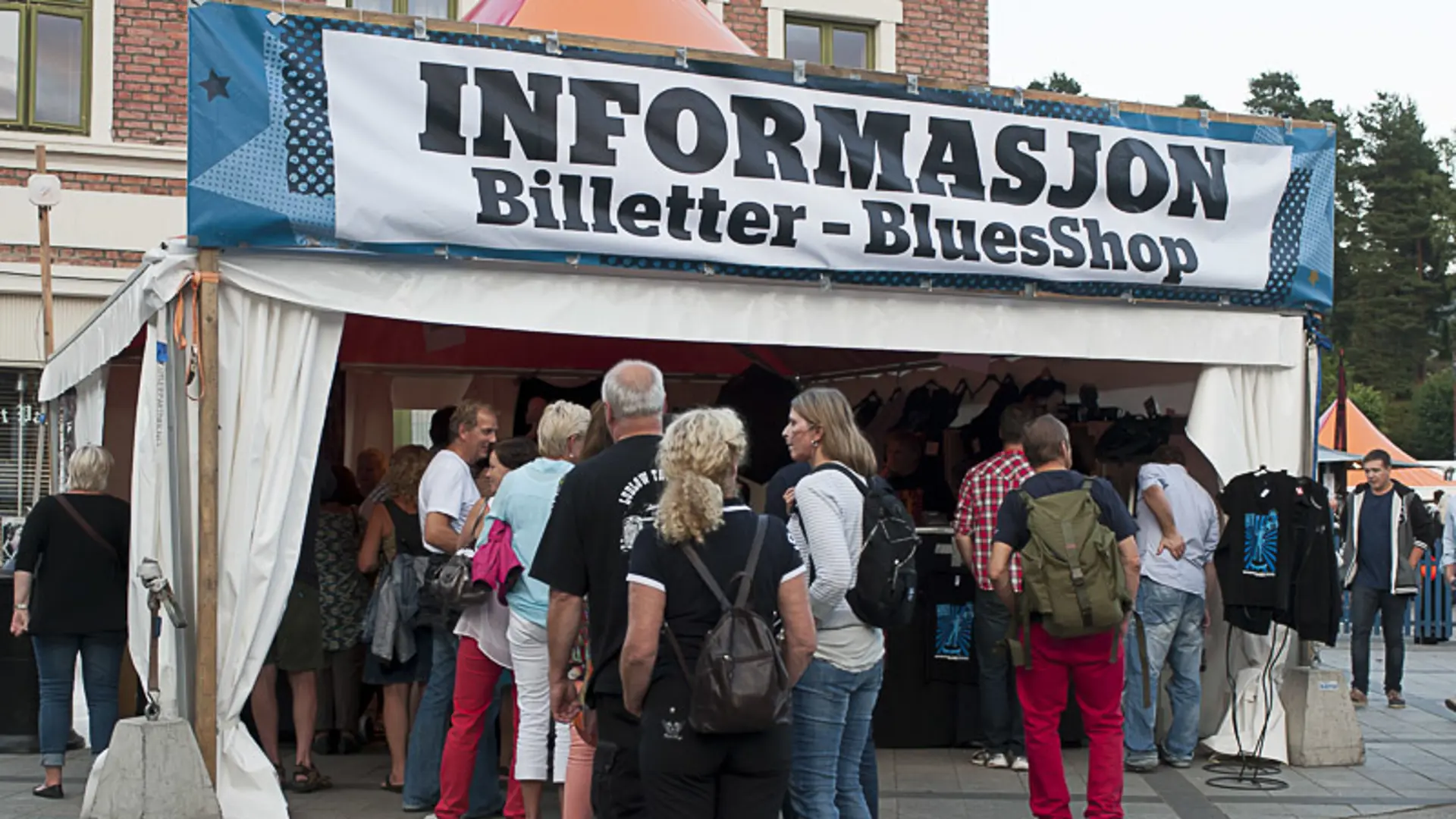 /media/onkpngxt/bluesshop.jpg?rxy=0.5350877192982456,0.24726661059714045&width=1920&height=1080&format=webp&v=1da79dd233bb5e0